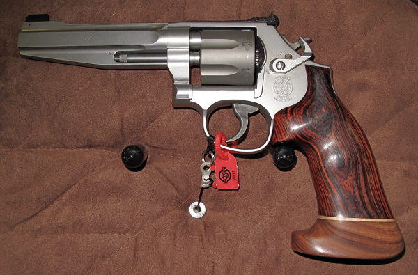 9mm Revolver S&W Hogue